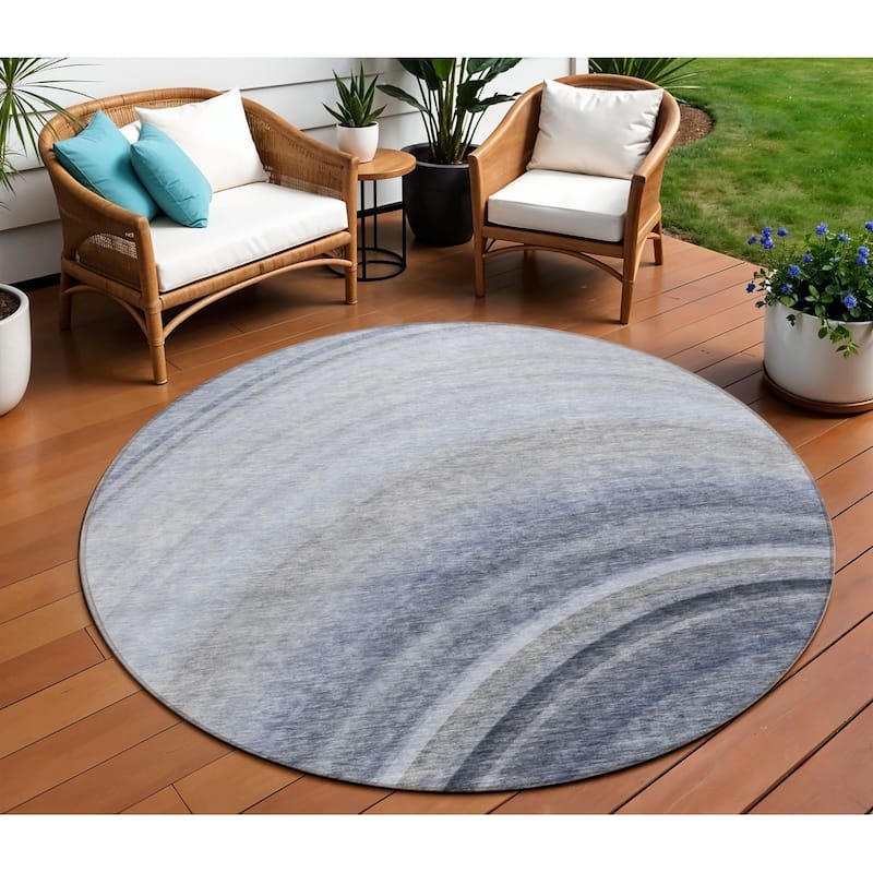 HomeRoots Abstract Transitional Rectangle Outdoor Rug - 8' Round