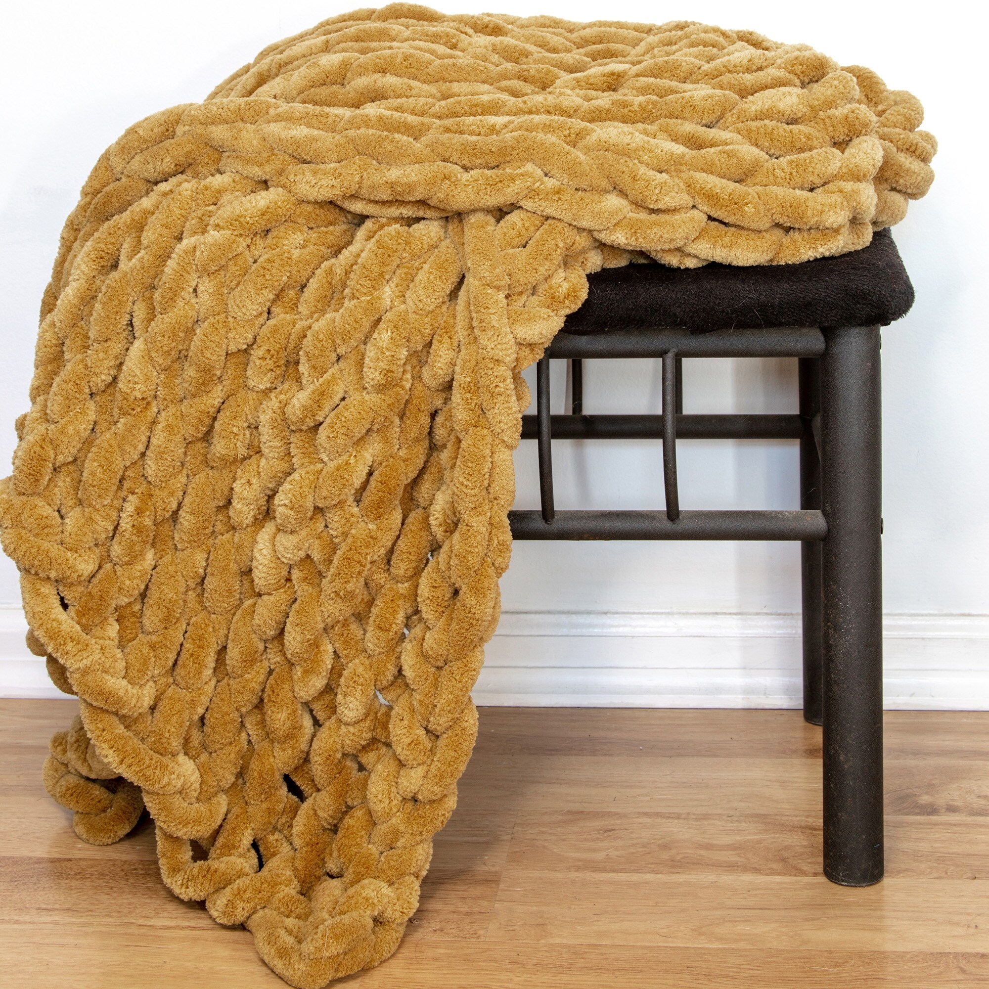 Donna Sharp s Chunky Chenille Throw Bed Bath Beyond 31417885