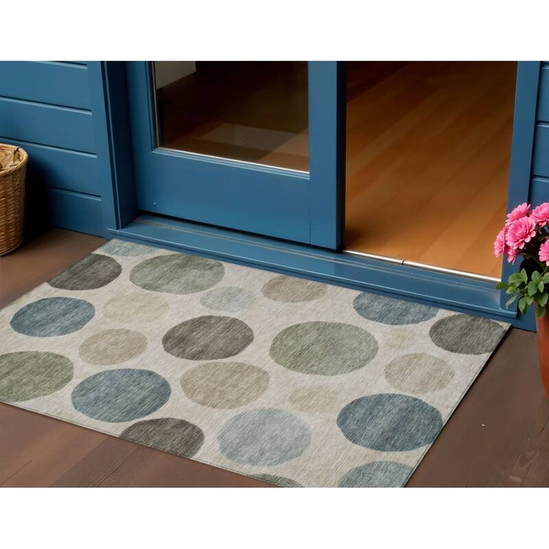 HomeRoots Geometric Transitional Rectangle Outdoor Rug - 3' x 5'