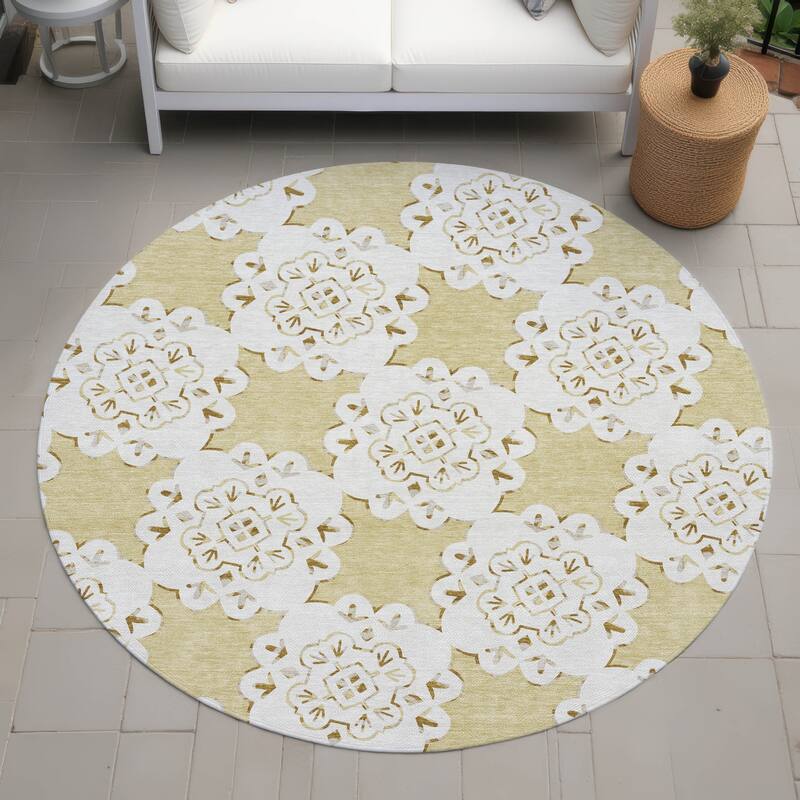 Machine Washable Indoor/ Outdoor Global Motif Chantille Rug - Wheat - 8' x 8'