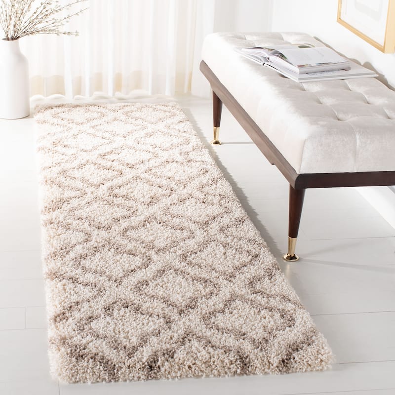 SAFAVIEH Hudson Shag Sheilah Moroccan 2-inch Thick Rug - 2'3" x 6' Runner - Ivory/Beige