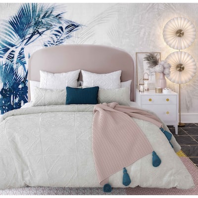 Carson Carrington Ytterhult Velvet Bed