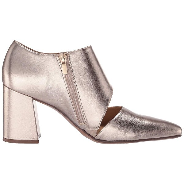 naturalizer pumps on sale