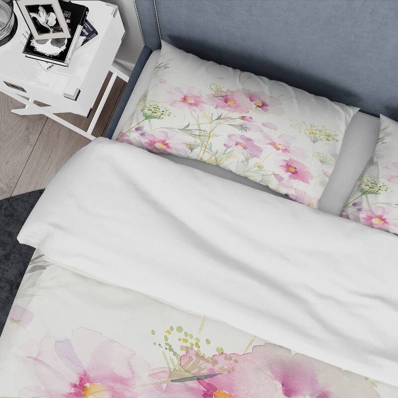 Designart 'Shabby Flower IV' Shabby Bedding Set - Duvet Cover & Shams
