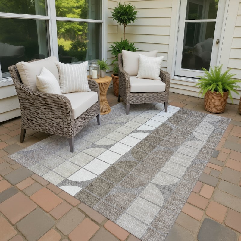 Machine Washable Indoor/ Outdoor Modern Finch Chantille Rug - Taupe - 2'6" x 3'10"