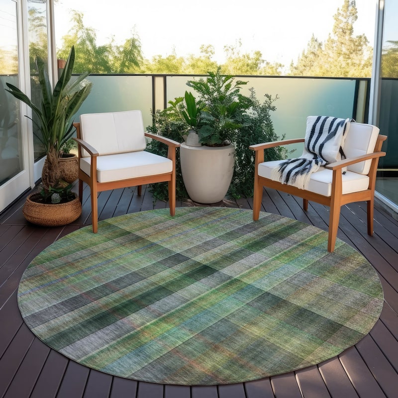 Machine Washable Indoor/ Outdoor Modern Plaid Chantille Rug