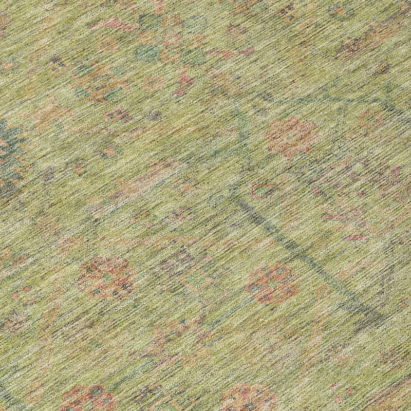 Machine Washable Indoor/ Outdoor Distressed Traditional Chantille Rug