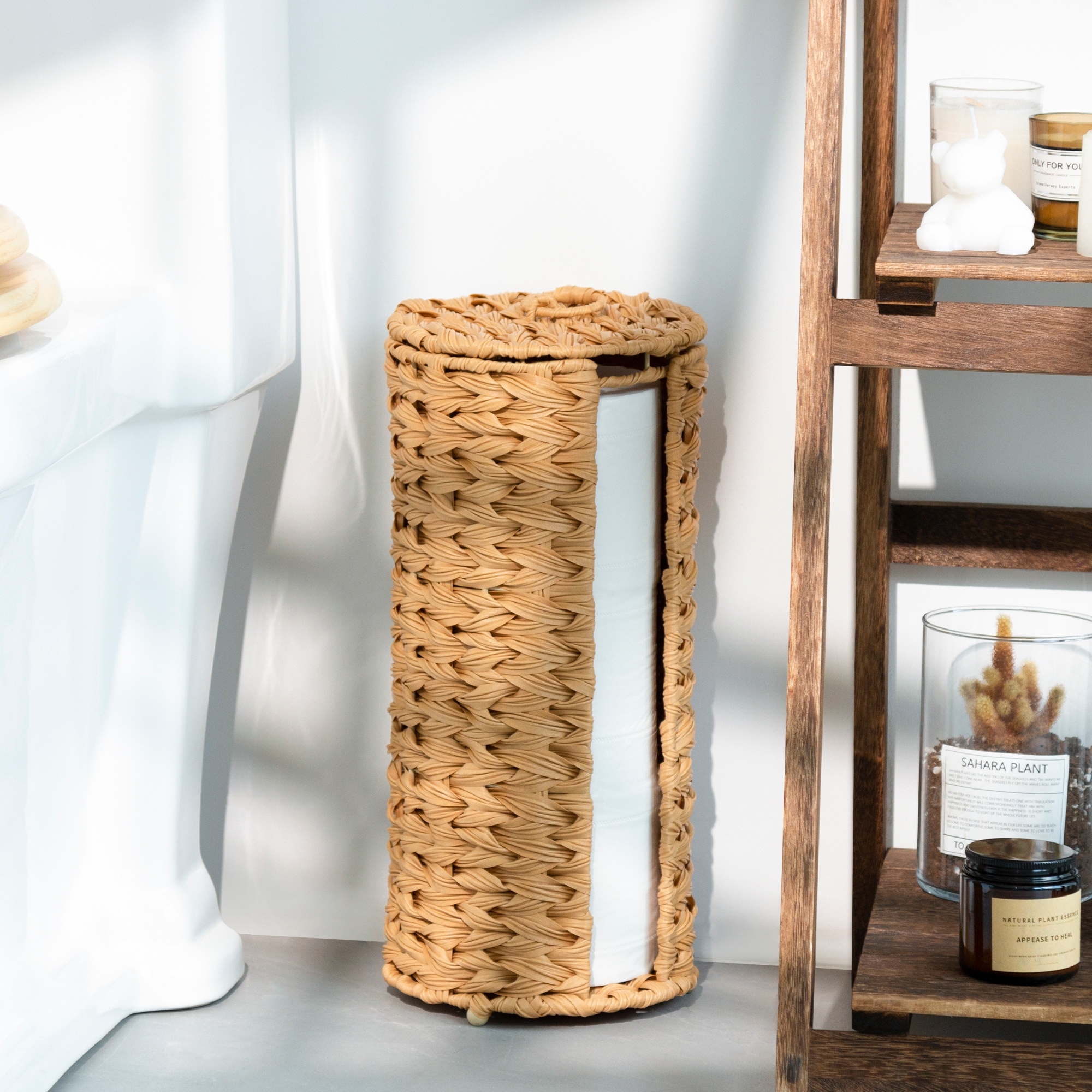 Rattan toilet roll holder top