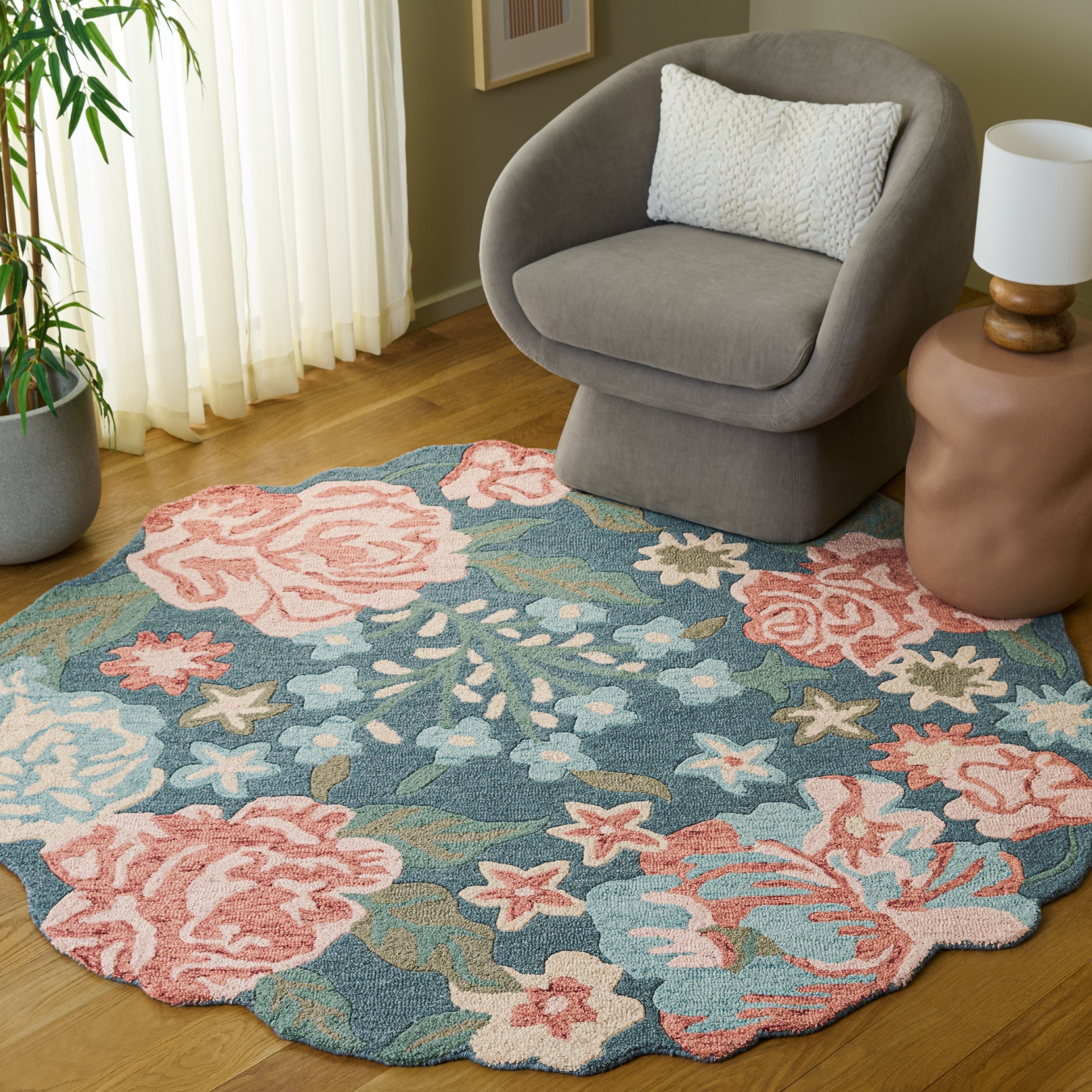 SAFAVIEH Handmade Jardin Pigi Floral Wool Rug - Bed Bath & Beyond