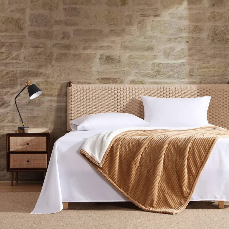 Eddie Bauer Solid Plush Heated Throw Blanket - Mountain Valley Brown
