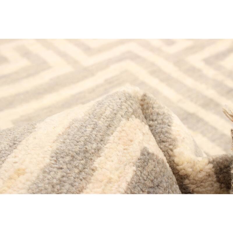 ECARPETGALLERY Hand-knotted Mystique Beige Wool Rug - 4'2 x 5'11