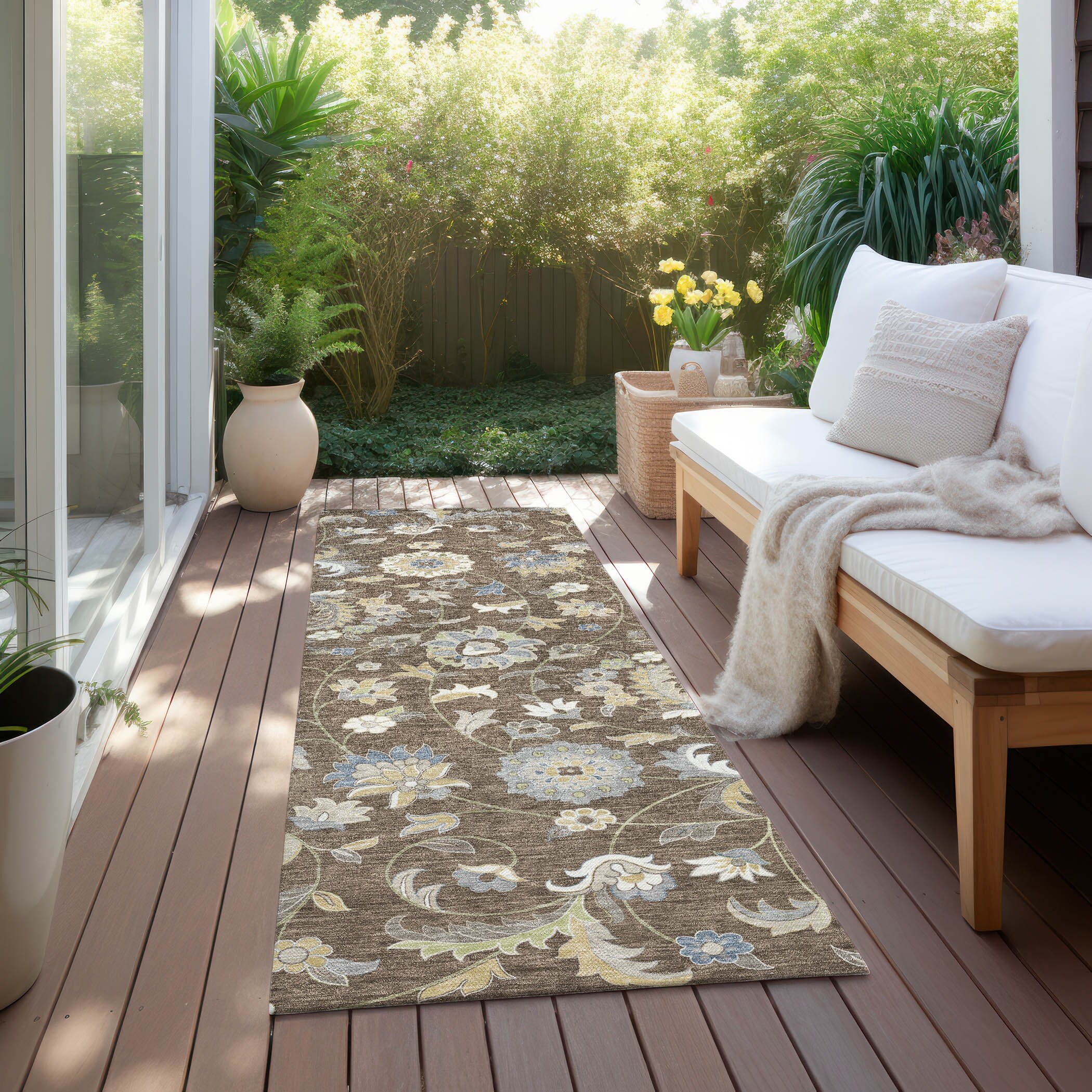 Machine Washable Indoor/ Outdoor Traditional Chantille Rug