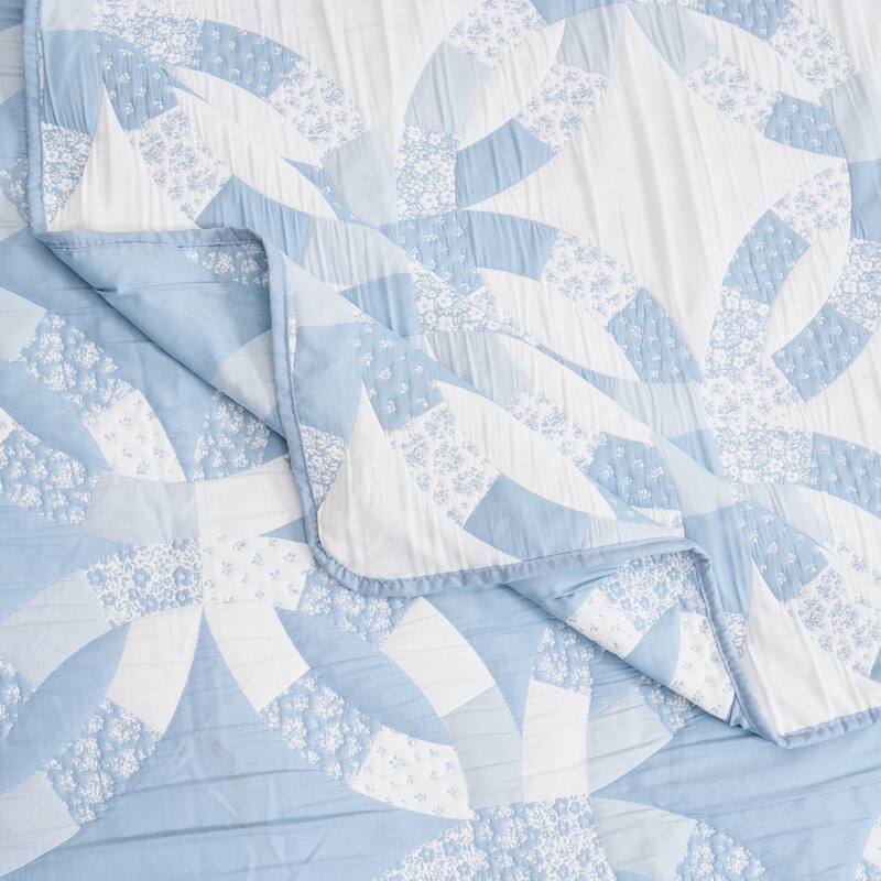 Greenland Home Fashions Wedding Ring Reversible Jacquard Woven Throw - Blue