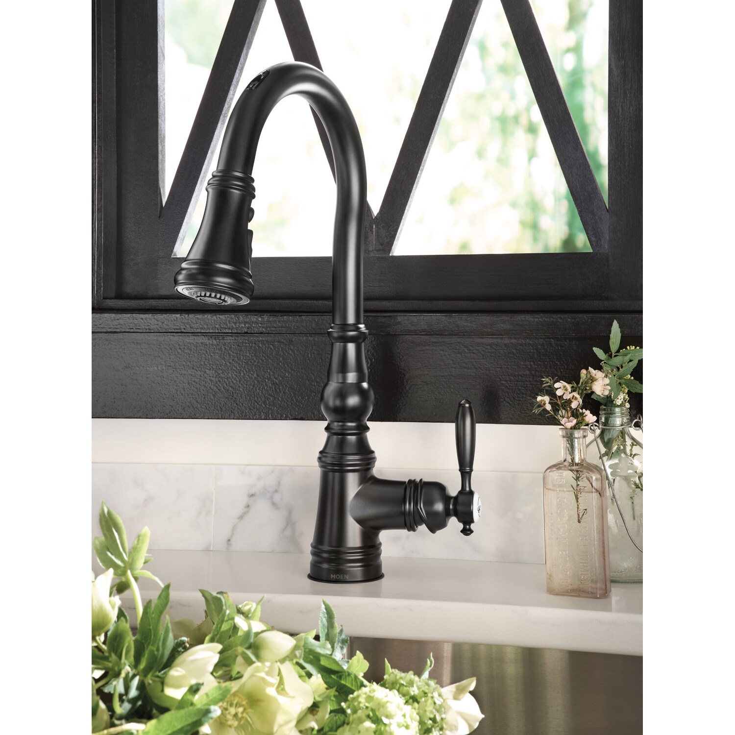 Moen Weymouth 1.5 GPM Single Hole Pull Down Kitchen Faucet with