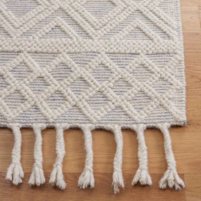 SAFAVIEH Handmade Natura Boryana Transitional Wool Rug - 6' Square - Ivory/Blue