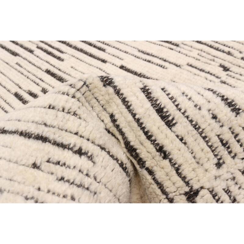 ECARPETGALLERY Hand-knotted Tangier Cream Wool Rug - 4'11 x 7'9