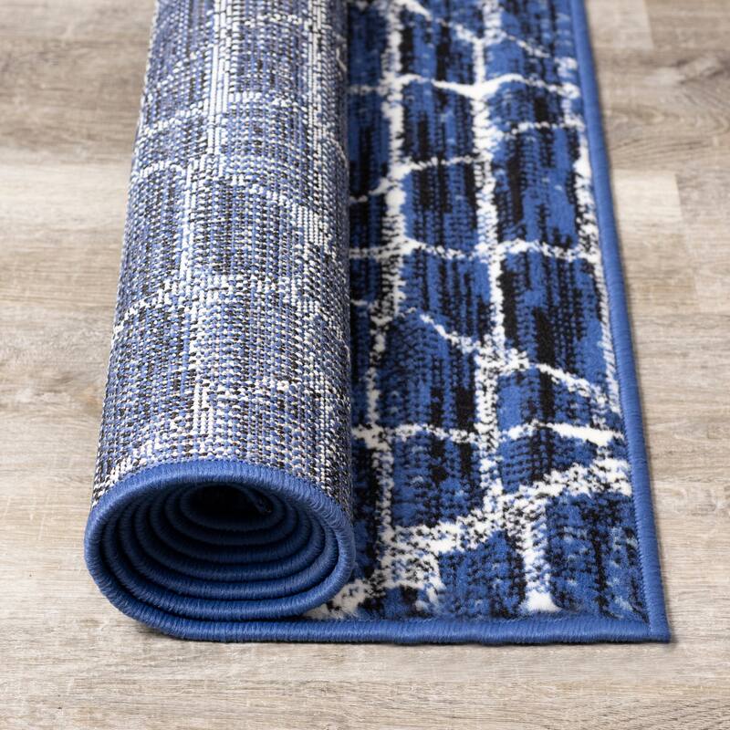 Florence Collection - Blue/Cream Distressed Geometric Rug - 4'7" x 6'7"