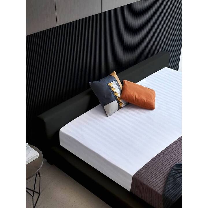Greatime Modern leatherette Platform Bed