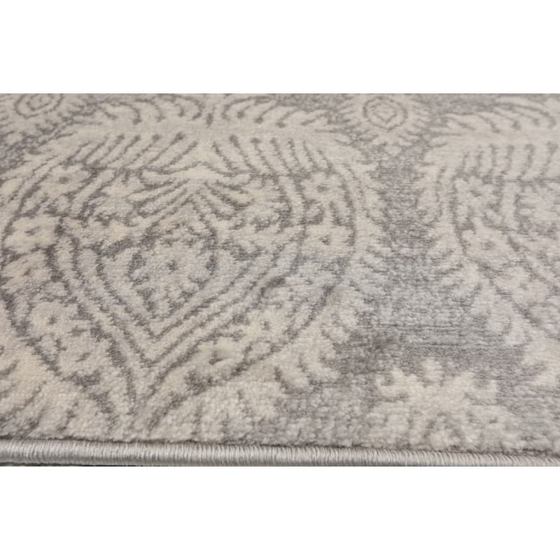 Gold Polypropylene Gabi Traditional Area Rug