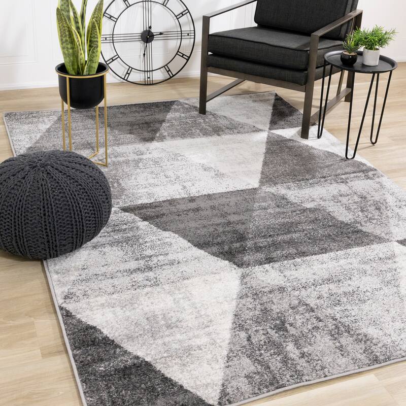 Flynn Collection - Grey/Cream Distressed Diamonds Rug