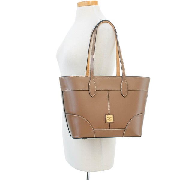 dooney and bourke selleria tote