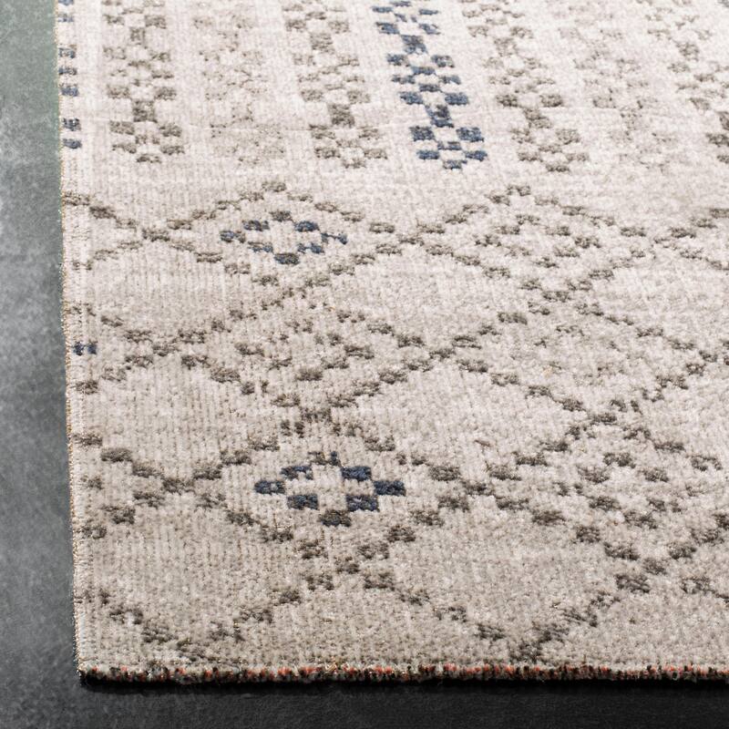 SAFAVIEH Montage Tetjana Indoor/ Outdoor Waterproof Patio Backyard Rug