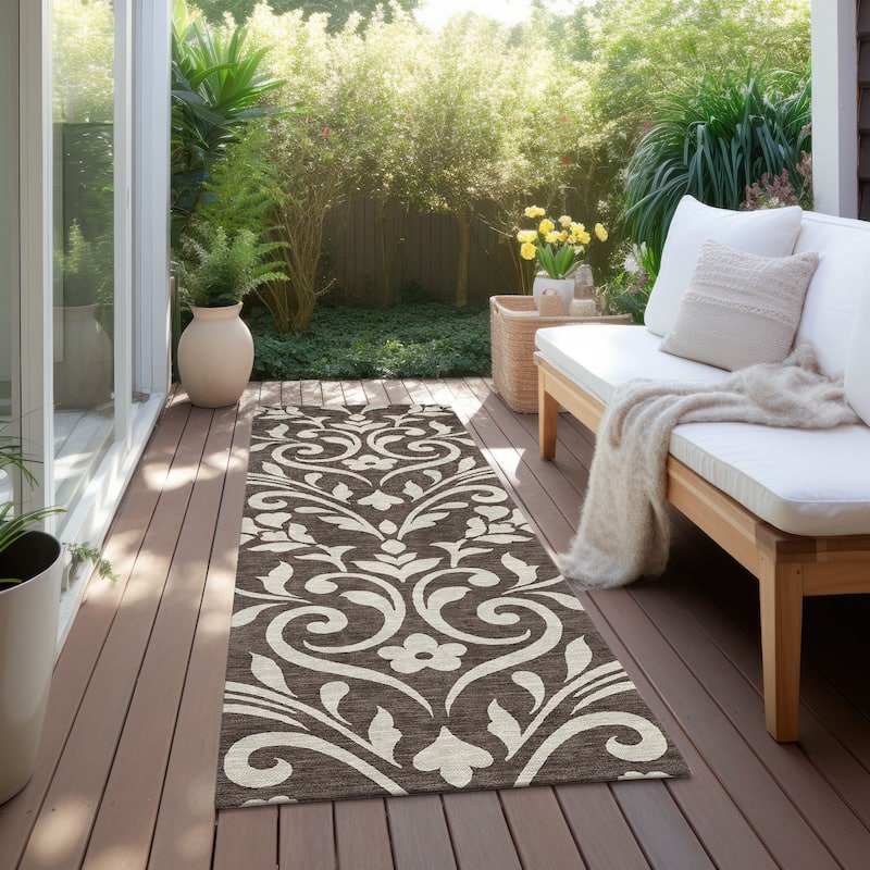 Machine Washable Indoor/ Outdoor Chantille Traditional Rug - Chocolate - 2'3" x 7'6"