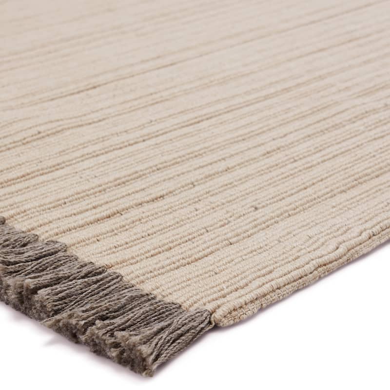 Tudor Indoor/ Outdoor Solid Area Rug