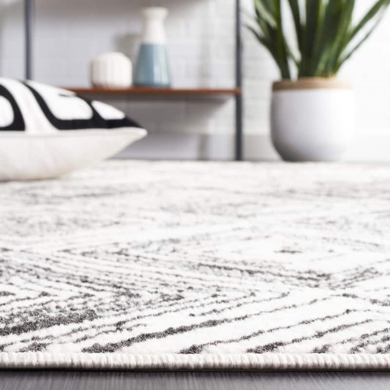 SAFAVIEH Pyramid Coral Contemporary Rug