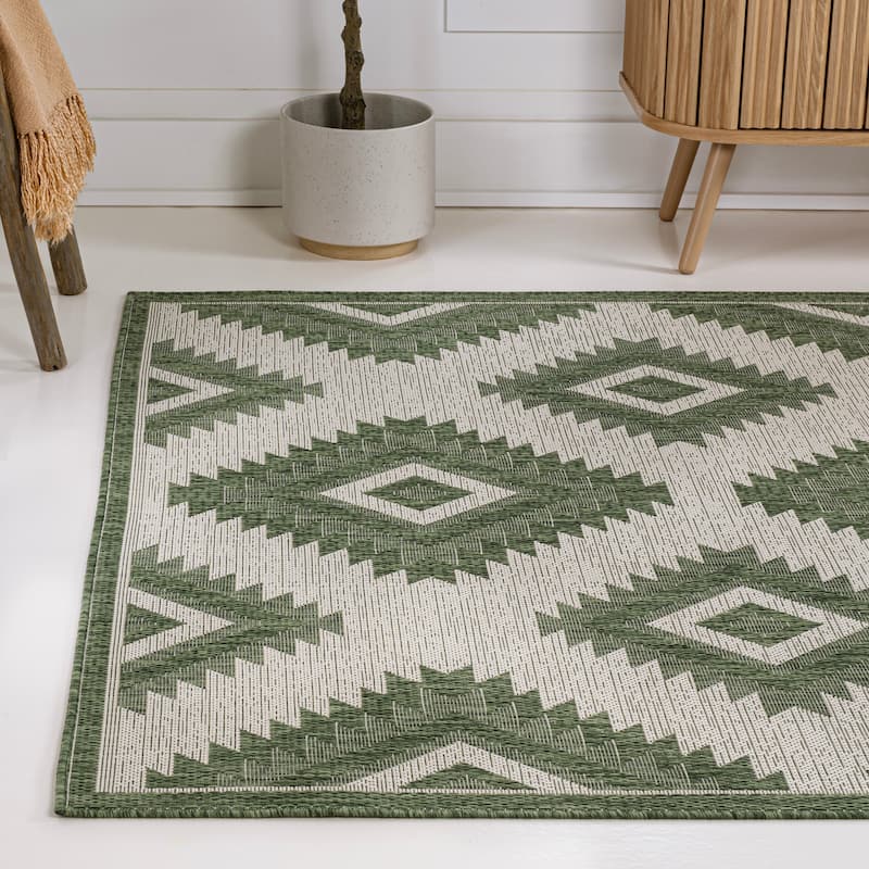 JONATHAN Y Aimee Geometric Moroccan Diamond Black/Cream Indoor/Outdoor Area Rug