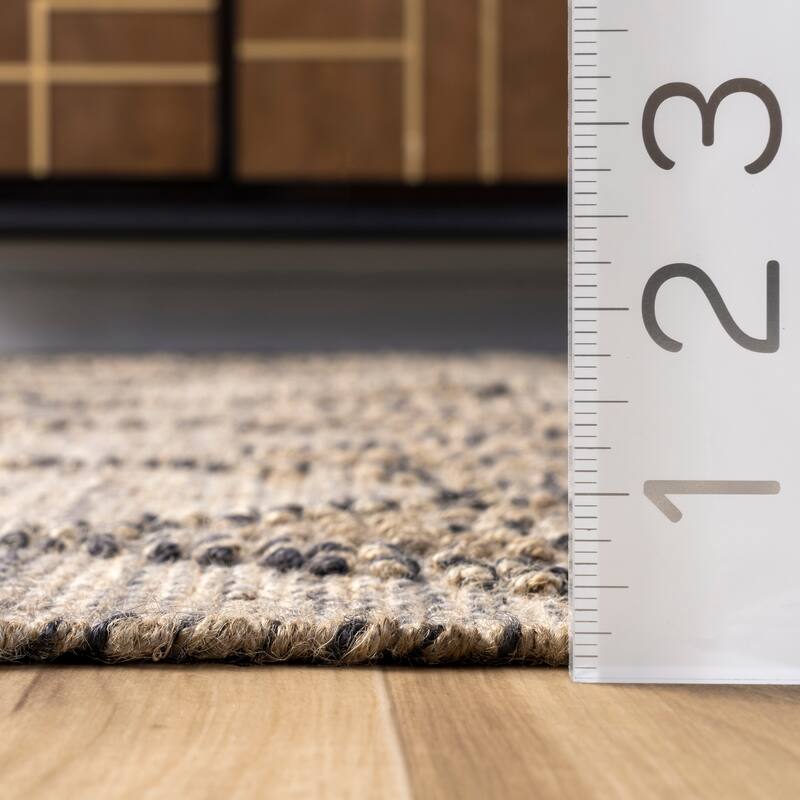 Nuloom Britta Textured Diamond Tassel Area Rug