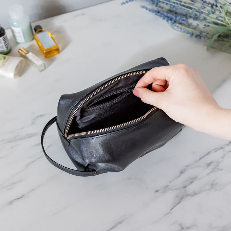 New York Giants, Hybrid Leather Lined Toiletry Bag with Handle, Black