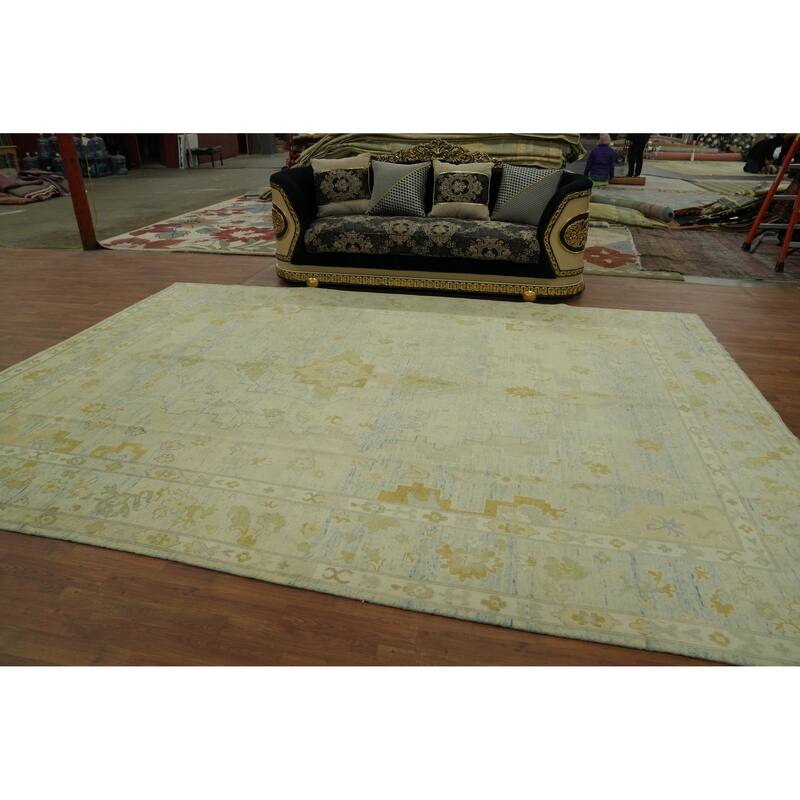 Handmade Wool Oushak Turkish Area Rug, Medallion Geometric Carpet - 13' 5'' X 9' 9''