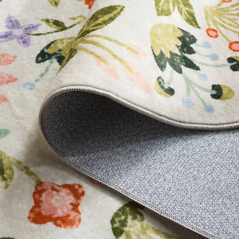 Martha Stewart Sonnhilde Machine Washable & Slip Resistant Rug