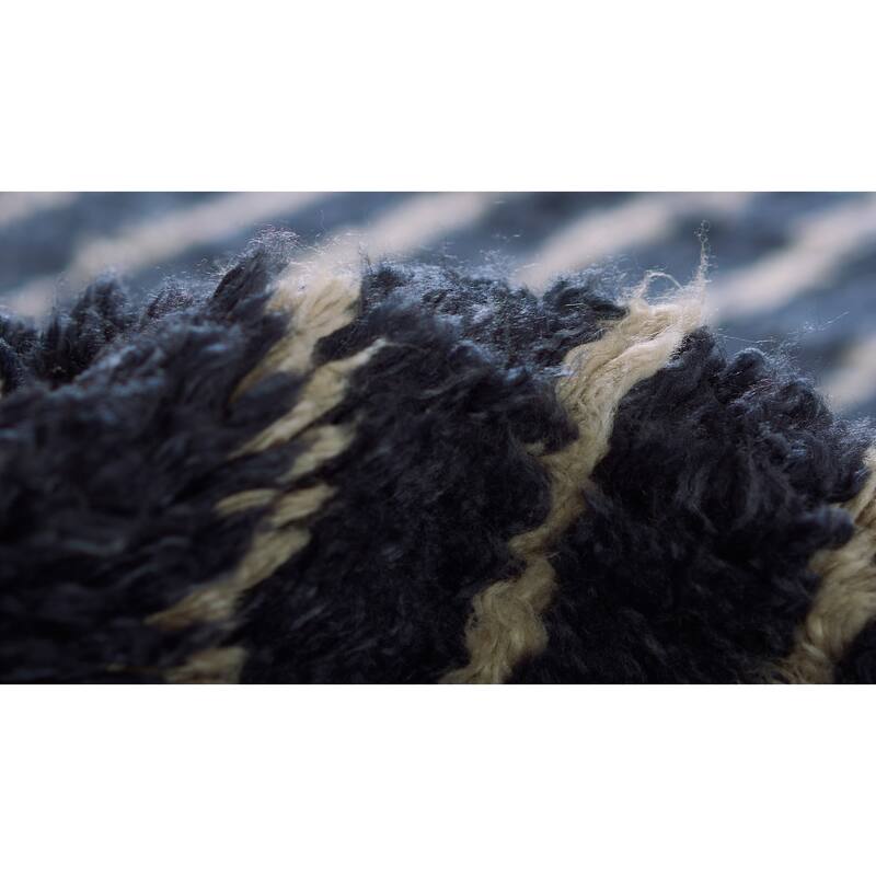 Momeni Neo Morrocan Hand Woven Wool Geometric Shag Rug