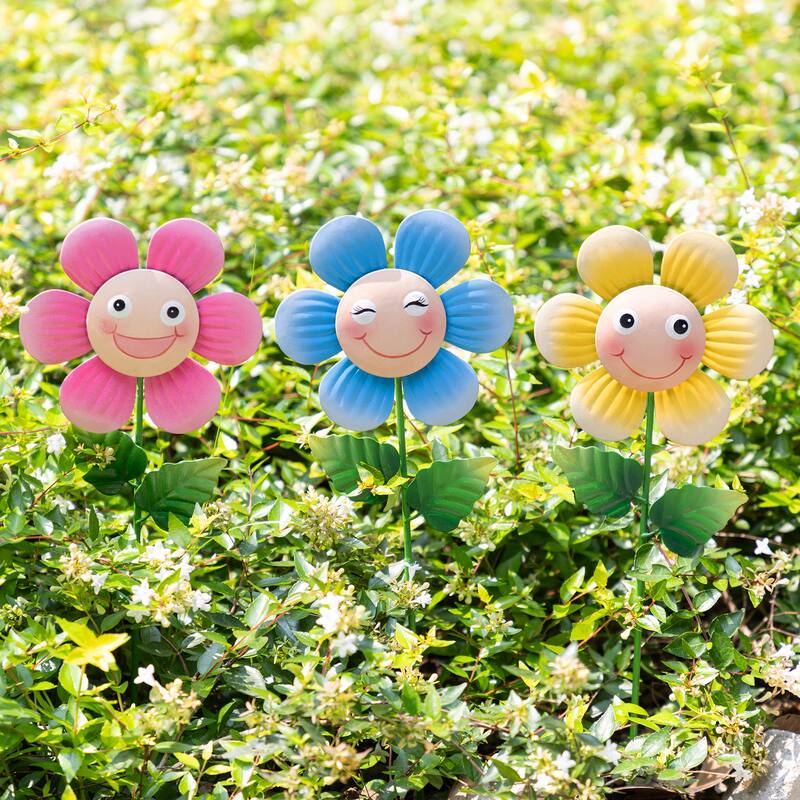 Glitzhome 10-Piece Metal Hydrangea Happy Face Flower Garden Stake Wall Decor