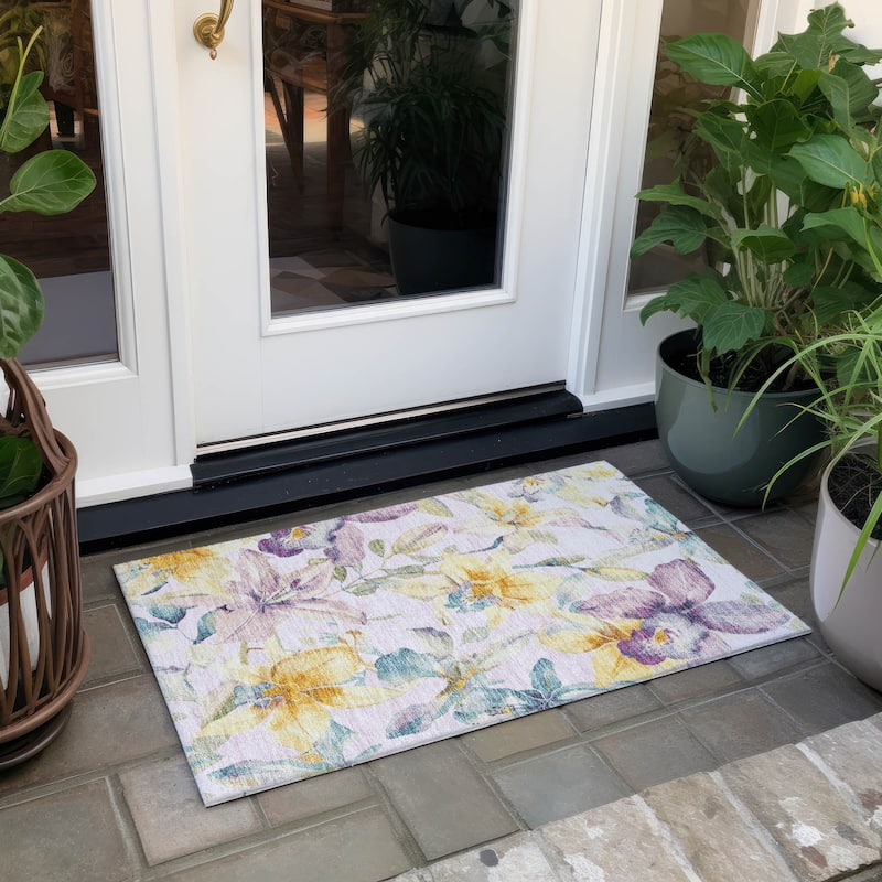 Machine Washable Indoor/ Outdoor Modern Floral Chantille Rug - Lavender - 1'8" x 2'6"
