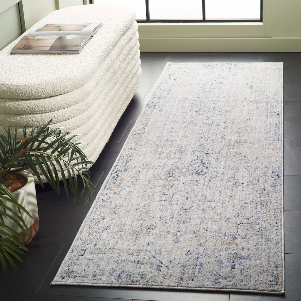 SAFAVIEH Antique Gudbjort Irantzu Traditional Rug