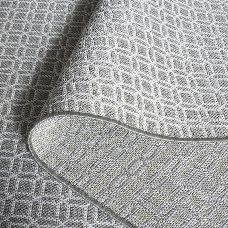 SAFAVIEH Terrace Ganit Indoor/Outdoor Washable Backyard Patio Rug