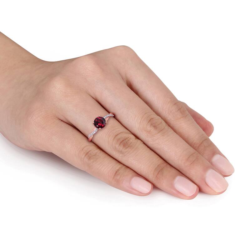 Miadora Garnet and 1/6ct TDW Diamond Crossover Birthstone Ring in 14k Rose Gold