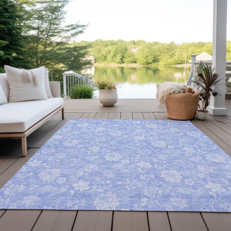 Machine Washable Indoor/ Outdoor Chantille Casual Floral Farmhouse Rug
