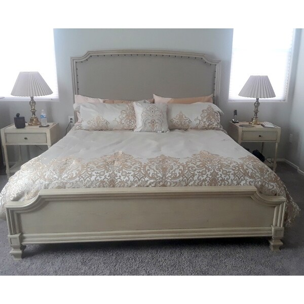 Demarlos Upholstered Panel Bedroom Set