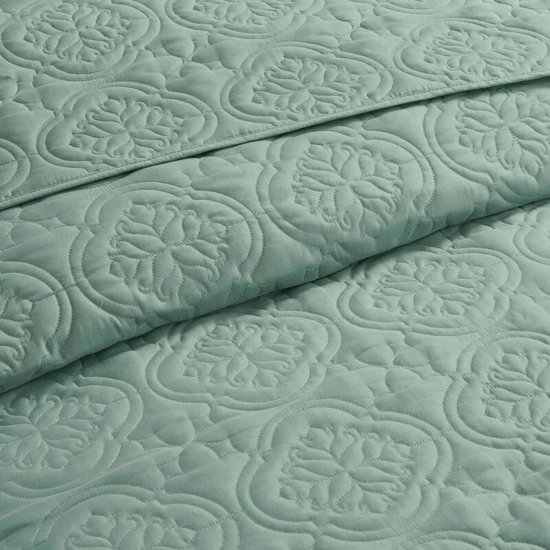 510 Design Hayley Oversized Solid Texture 3 Piece Reversible Bedspread Set