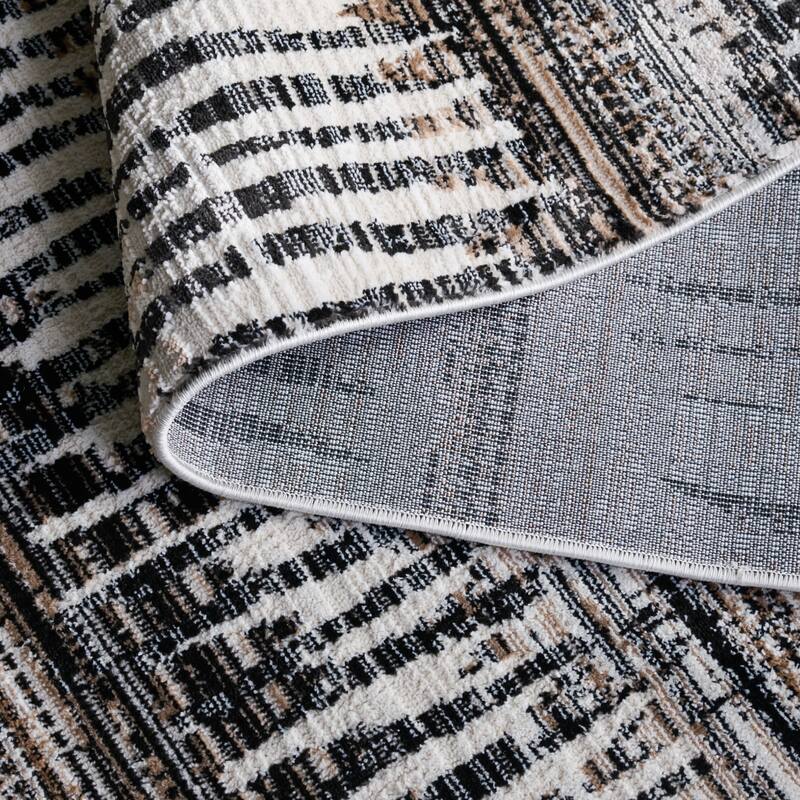 SAFAVIEH Mila Izola Modern & Contemporary Rug