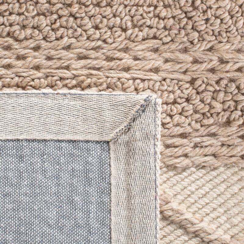 SAFAVIEH Handmade Natura Walfrieda Wool Rug