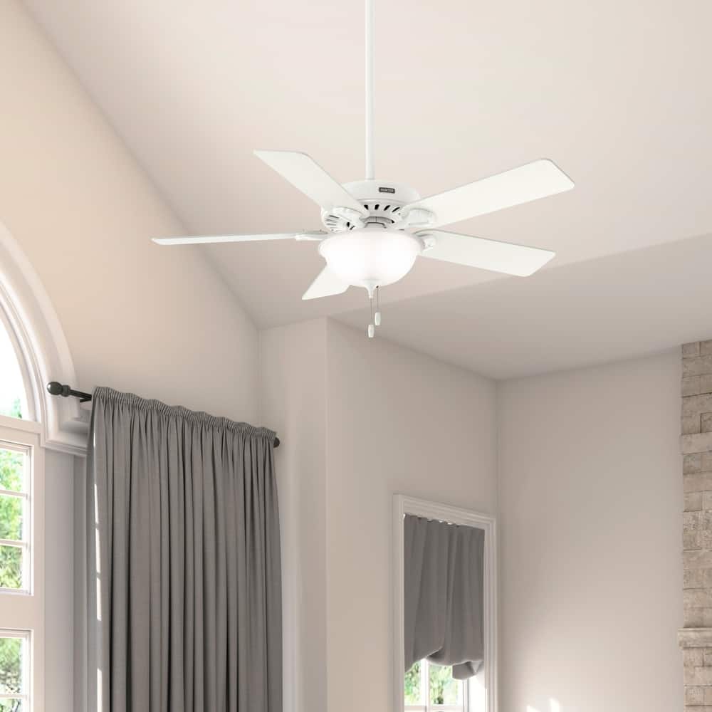 Hunter 52" Pro's Best Traditional Ceiling Fan with LED Light Kit and Pull Chain - DC Motor - ENERGY STAR!