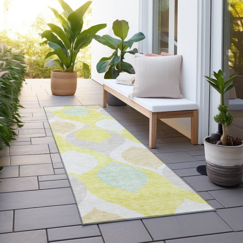Machine Washable Indoor/ Outdoor Chantille Geo Contemporary Rug - Yellow - 2'3" x 7'6"