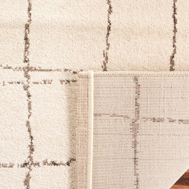 SAFAVIEH Tunisia Devi Southwestern Rug