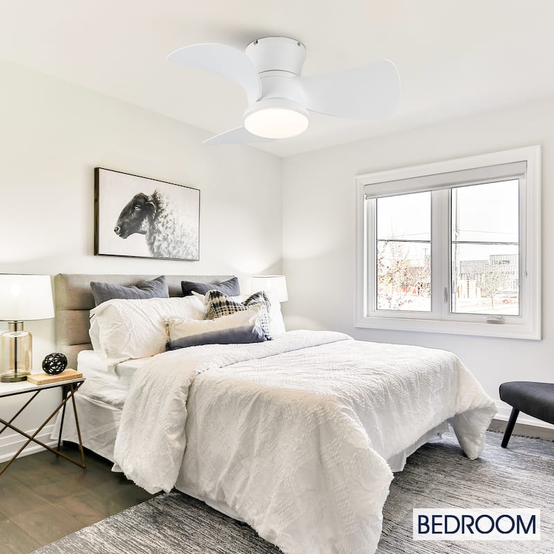 31-inch Modern Black Propeller Flush Mount Ceiling Fan with Light and Remote