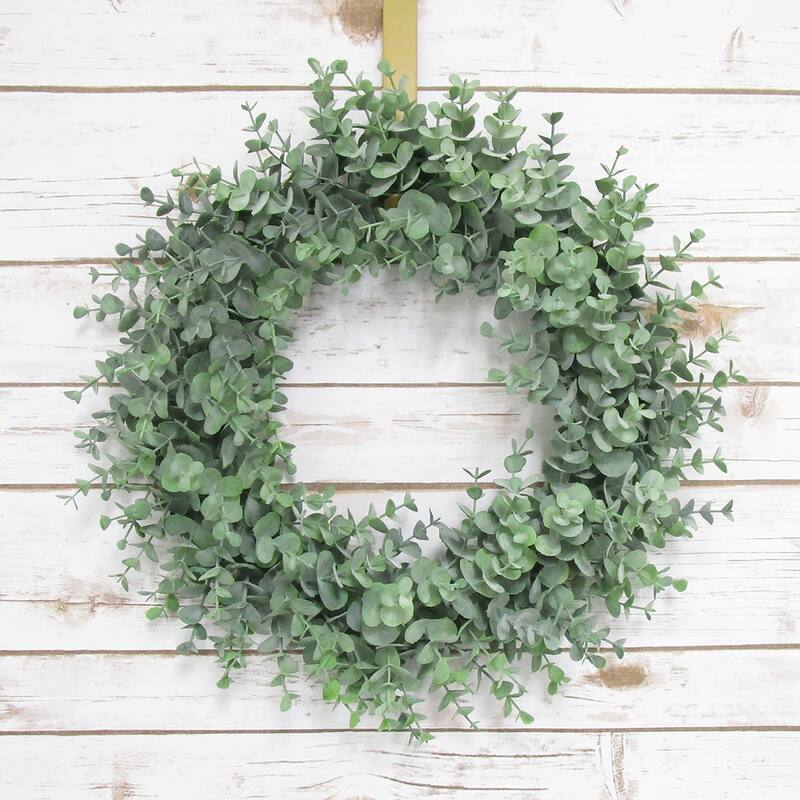 Full Frosted Green Artificial Eucalyptus Leaf Foliage Greenery Wreath 16in